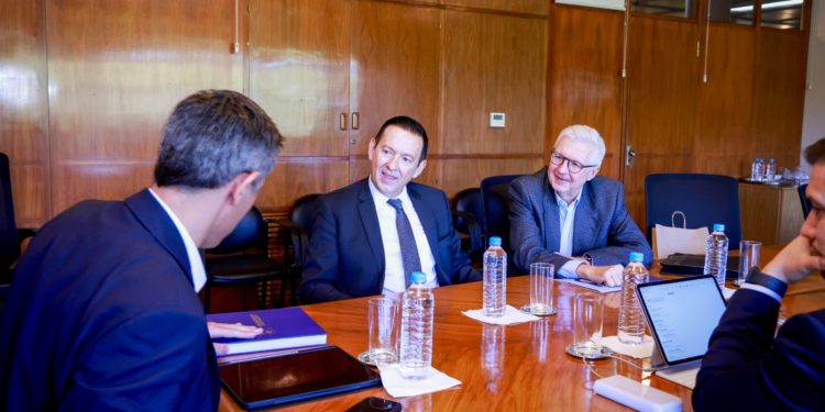 Gigante lácteo brasileño proyecta inversión de USD 10 millones en Paraguay bajo el régimen de maquila Gigante lácteo brasileño proyecta inversión de USD 10 millones en Paraguay bajo el régimen de maquila