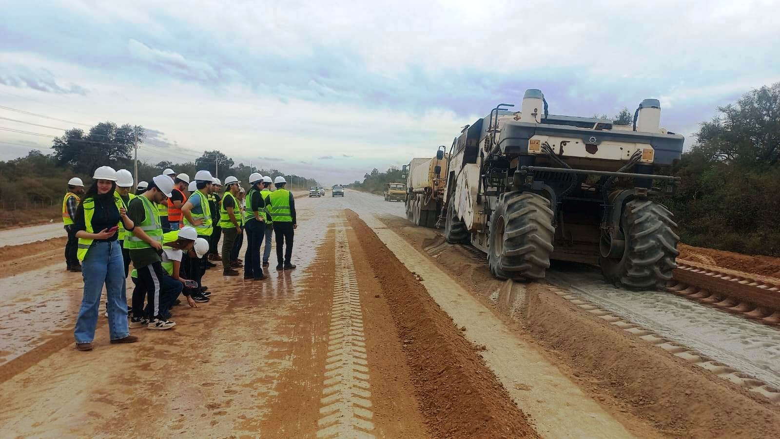 Estudiantes de Ingeniería conocen en el Chaco los desafíos del Corredor Bioceánico