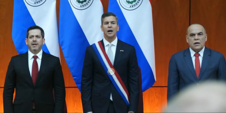 Presidente pide romper las “ataduras mentales” para que Paraguay vuelva a ser un país gigante Presidente pide romper las “ataduras mentales” para que Paraguay vuelva a ser un país gigante