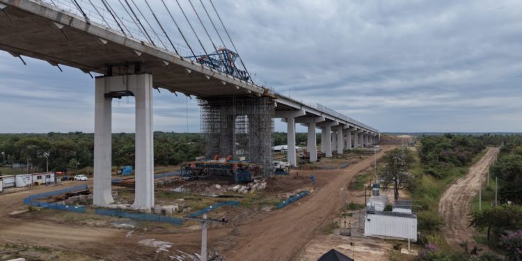 MOPC presentará tecnología de “gemelos digitales” para el monitoreo del Puente de la Bioceánica MOPC presentará tecnología de “gemelos digitales” para el monitoreo del Puente de la Bioceánica