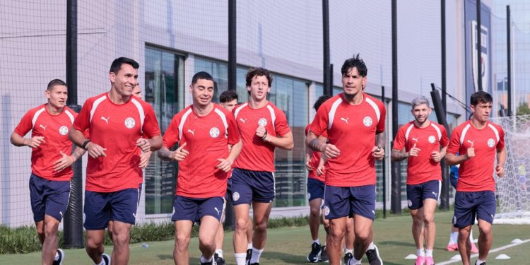 La Albirroja intensifica los trabajos tácticos en Filadelfia con la mira puesta en el choque ante Francia