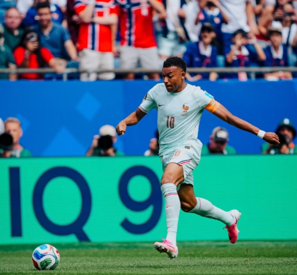Francia no se confía ante la Albirroja: Didier Deschamps prepara un once ultraofensivo para el choque de octavos Francia no se confía ante la Albirroja: Didier Deschamps prepara un once ultraofensivo para el choque de octavos