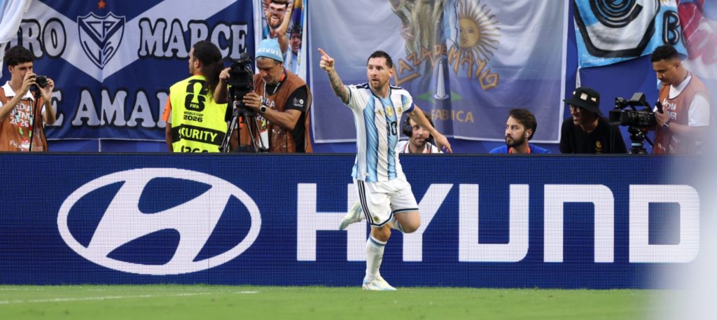 Sufrimiento de campeón: Argentina evita el batacazo ante una heroica Cabo Verde en una prórroga de locos Sufrimiento de campeón: Argentina evita el batacazo ante una heroica Cabo Verde en una prórroga de locos