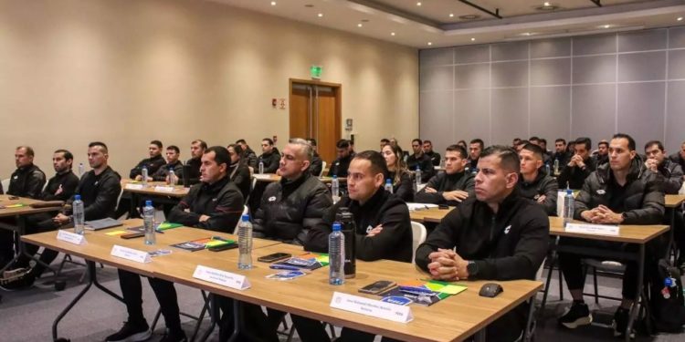Apuesta a la excelencia: Se pone en marcha el prestigioso Curso FIFA RAP Élite para árbitros paraguayos Apuesta a la excelencia: Se pone en marcha el prestigioso Curso FIFA RAP Élite para árbitros paraguayos