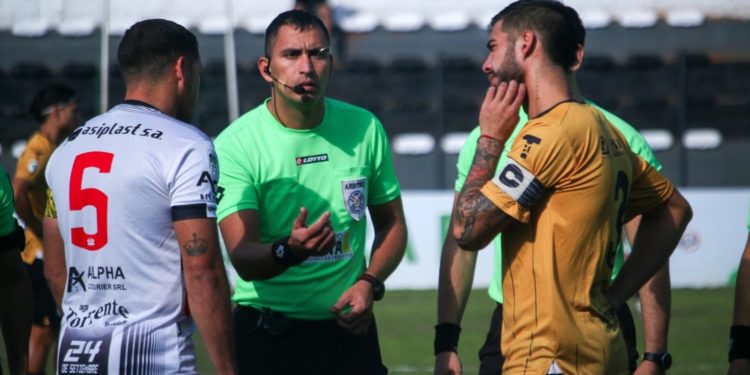 Autoridades confirmadas: La Comisión de Árbitros designa a los jueces para la fecha de adelanto en la Primera B Autoridades confirmadas: La Comisión de Árbitros designa a los jueces para la fecha de adelanto en la Primera B