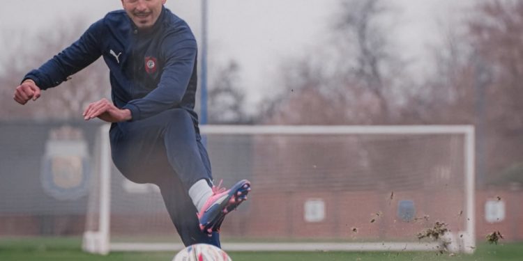 Preparativos de alta intensidad en Buenos Aires: Cerro Porteño mide fuerzas ante Defensa y Justicia en su segundo examen de pretemporada Preparativos de alta intensidad en Buenos Aires: Cerro Porteño mide fuerzas ante Defensa y Justicia en su segundo examen de pretemporada