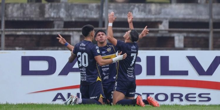 Victoria estratégica en Villarrica: 12 de Junio de Villa Hayes vence a Guaireña y se consolida en la cima de la Intermedia Victoria estratégica en Villarrica: 12 de Junio de Villa Hayes vence a Guaireña y se consolida en la cima de la Intermedia