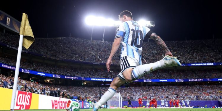 Un reto inédito en la carrera del astro: Lionel Messi se mide ante Inglaterra en una semifinal histórica para el Mundial 2026