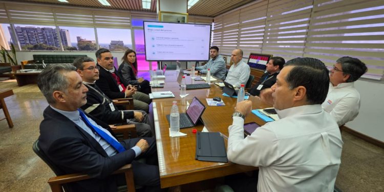 ANDE ajusta la licitación de la primera planta solar de Loma Plata ANDE ajusta la licitación de la primera planta solar de Loma Plata