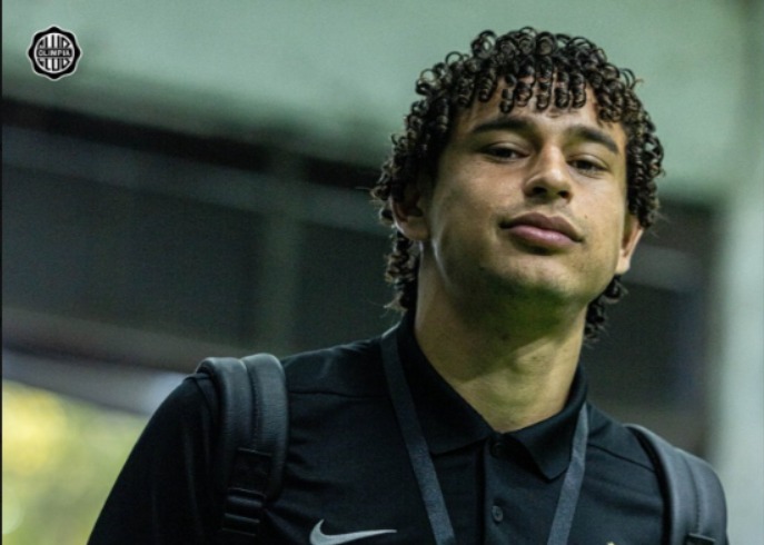 Nuevo desafío en el exterior: Adrián Alcaraz viaja a México para sumarse al Pachuca Nuevo desafío en el exterior: Adrián Alcaraz viaja a México para sumarse al Pachuca