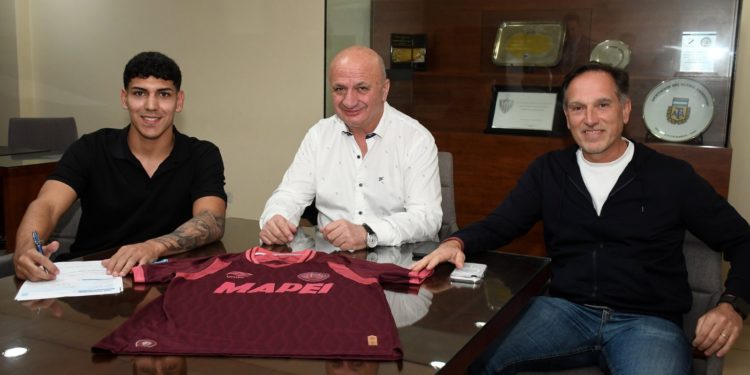 Destino confirmado para el atacante: Lanús oficializa la contratación del paraguayo Allan Wlk Destino confirmado para el atacante: Lanús oficializa la contratación del paraguayo Allan Wlk