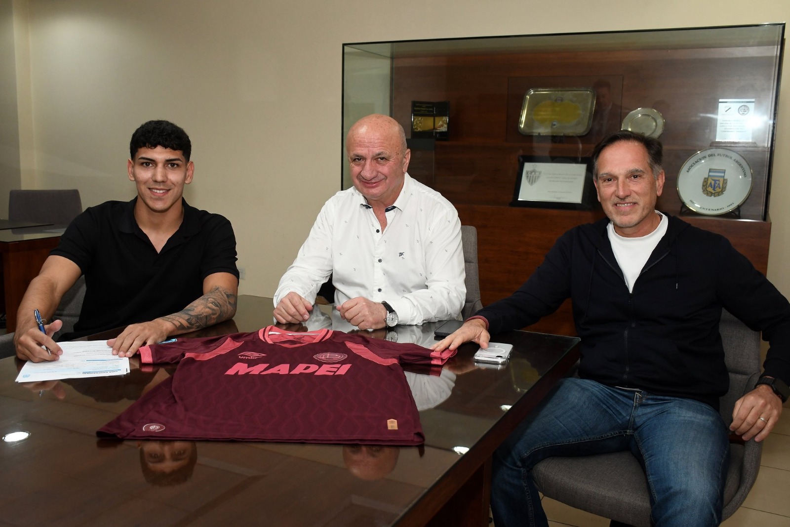 Destino confirmado para el atacante: Lanús oficializa la contratación del paraguayo Allan Wlk Destino confirmado para el atacante: Lanús oficializa la contratación del paraguayo Allan Wlk