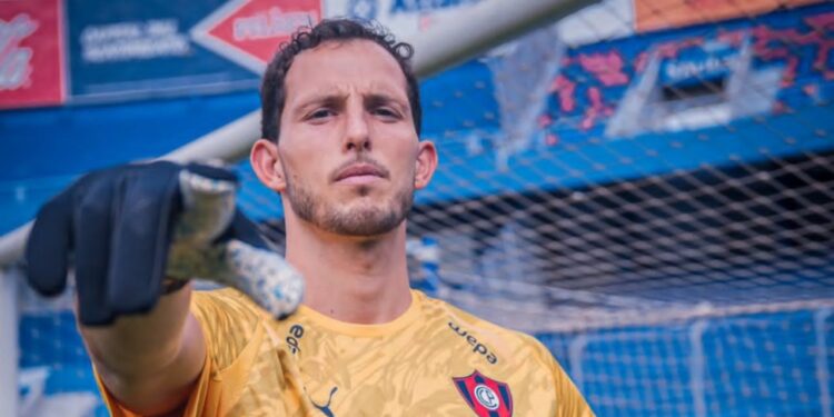 Mercado de pases activo en Barrio Obrero: Cerro Porteño oficializa la llegada del arquero Manuel Roffo