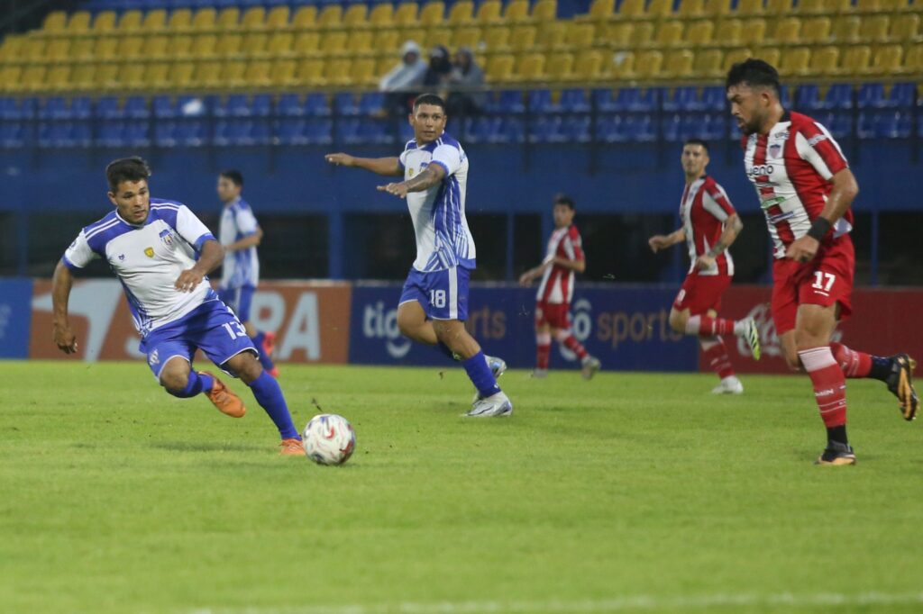Claro triunfo y clasificación en Villa Hayes: Benjamín Aceval avanza a la tercera fase de la Copa Paraguay Claro triunfo y clasificación en Villa Hayes: Benjamín Aceval avanza a la tercera fase de la Copa Paraguay