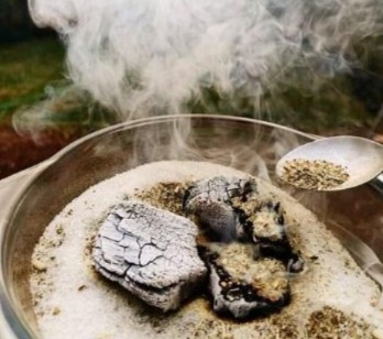 La «magia» del carbón: el cocido quemado es distinguido en un portal internacional La «magia» del carbón: el cocido quemado es distinguido en un portal internacional