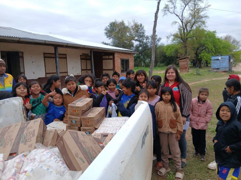 Cooperativa Chortitzer y Municipalidad de Irala Fernández llevaron alegría a niños de 41 escuelas