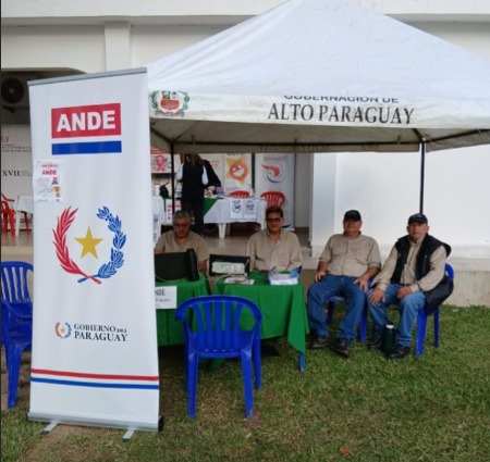 La ANDE acerca sus servicios a Fuerte Olimpo con una jornada especial de atención al cliente