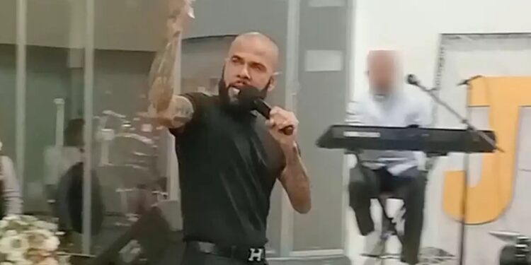 Daniel Alves llega a Asunción para compartir su testimonio de fe y transformación Daniel Alves llega a Asunción para compartir su testimonio de fe y transformación