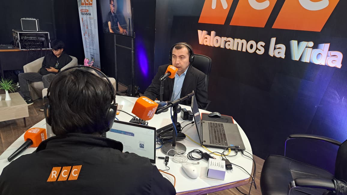 Fomentan la lectura y la escritura juvenil en el marco de la Expo Rodeo Trébol