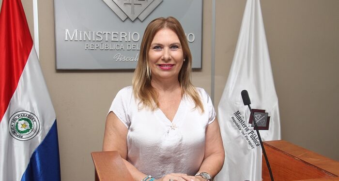 Fiscalía confirma 525 títulos falsos y avanza por grupos en investigación a docentes Fiscalía confirma 525 títulos falsos y avanza por grupos en investigación a docentes