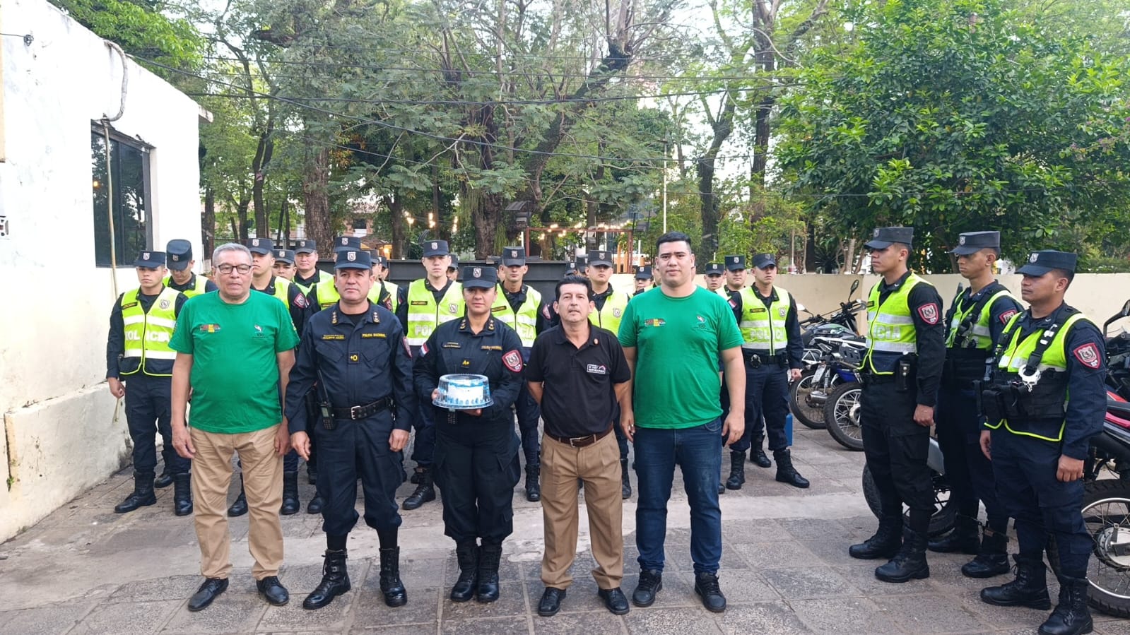 Iglesia impulsa acompañamiento espiritual y social a policías de Lambaré Iglesia impulsa acompañamiento espiritual y social a policías de Lambaré