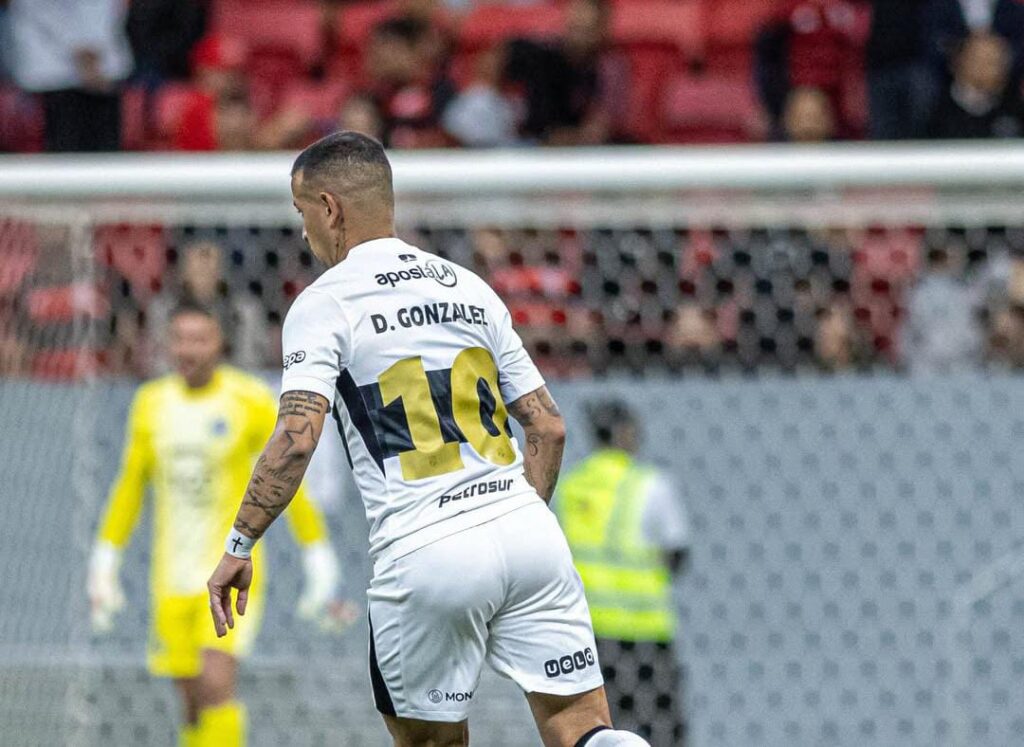 Derlis González suma minutos en la Reserva de Olimpia y convierte en la victoria ante Ameliano