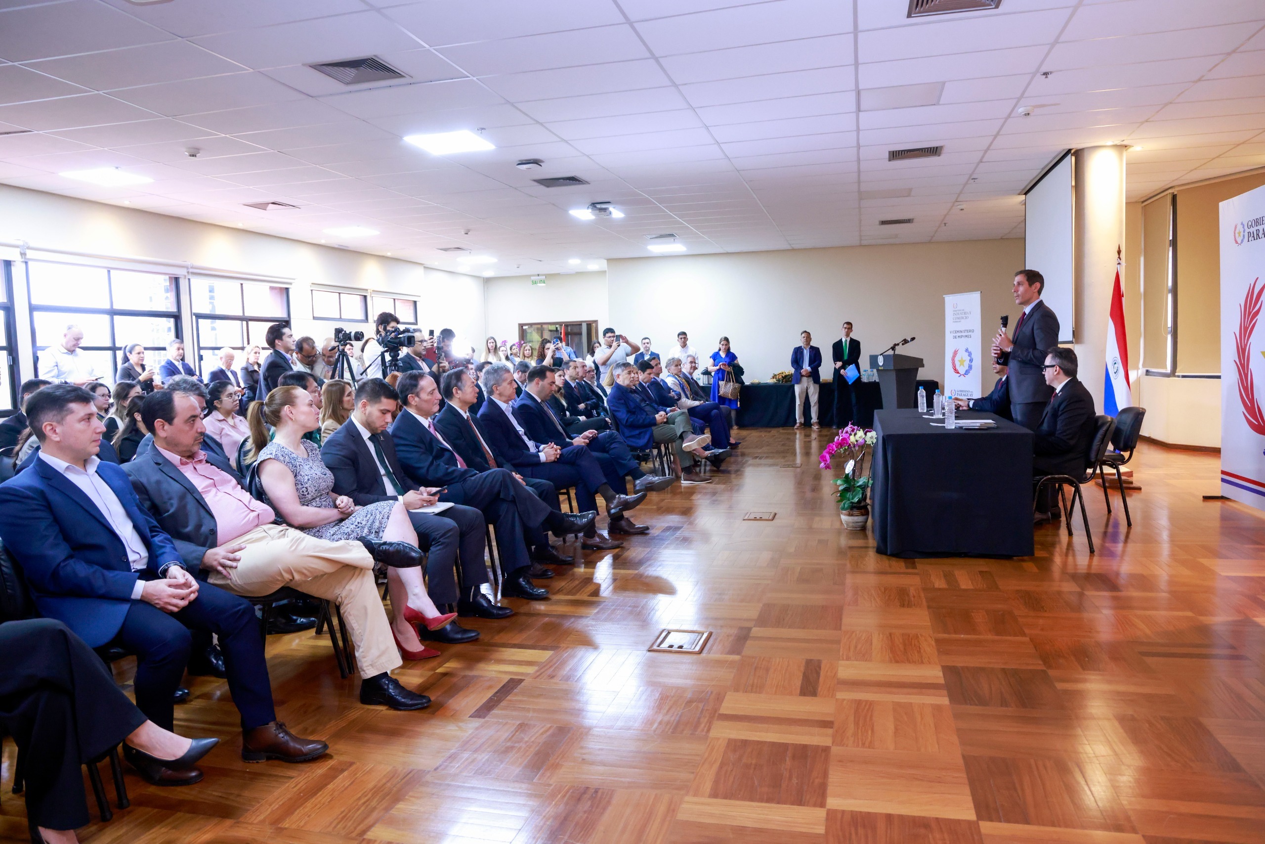 MIC presenta plataforma que facilita liquidez a las Mipymes mediante facturas electrónicas