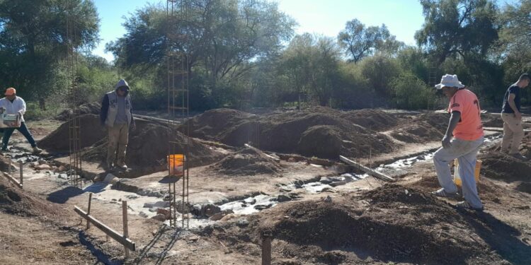 Impulsan infraestructura y empleo local en comunidades indígenas del Chaco
