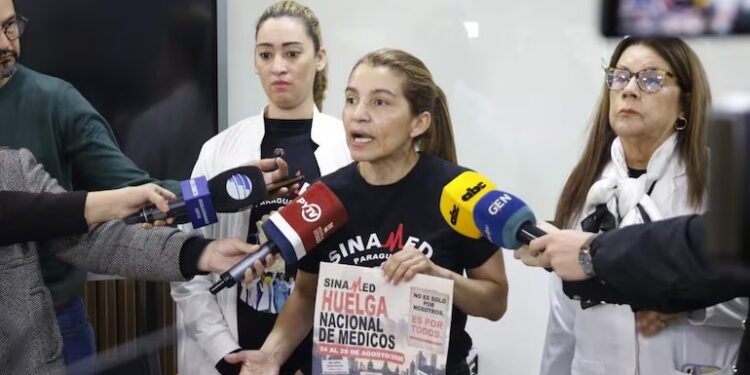 Médicos ratifican huelga nacional desde este lunes tras no alcanzar acuerdo con el Gobierno