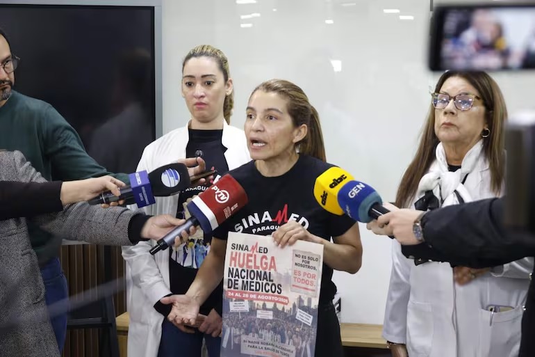 Médicos ratifican huelga nacional desde este lunes tras no alcanzar acuerdo con el Gobierno