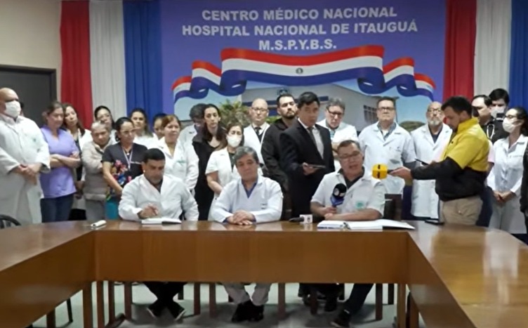 Terapistas del Hospital Nacional de Itauguá amagan con renunciar tras huelga médica Terapistas del Hospital Nacional de Itauguá amagan con renunciar tras huelga médica