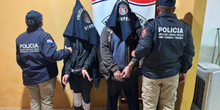 Dos allanamientos y dos detenidos en la investigación de un supuesto esquema de estafa piramidal Dos allanamientos y dos detenidos en la investigación de un supuesto esquema de estafa piramidal