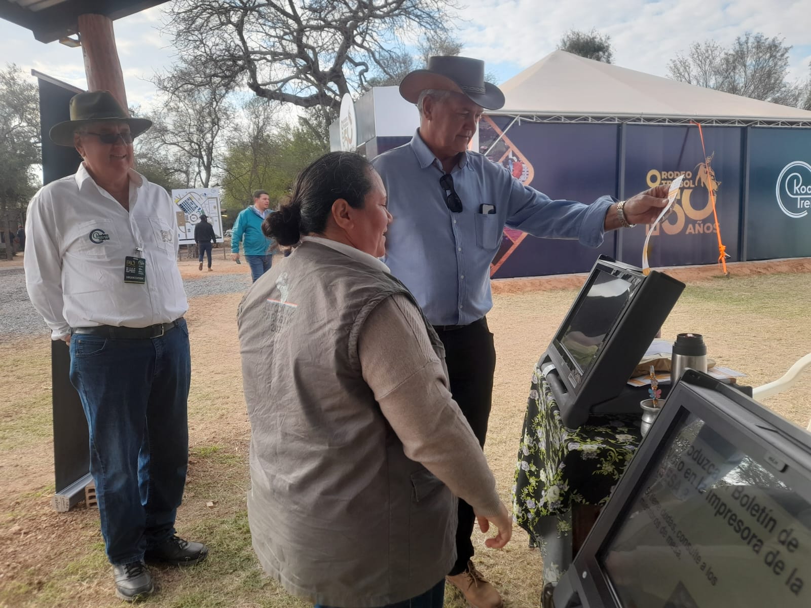 El precio de la dignidad cívica: Por qué comprar y vender votos condena el desarrollo de la Región Occidental