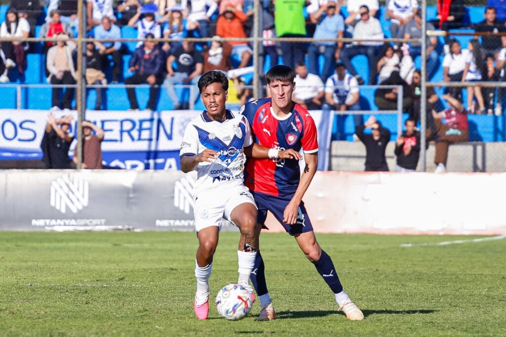 Sportivo Ameliano vence a Cerro Porteño en Villeta y suma de a tres en el Clausura Sportivo Ameliano vence a Cerro Porteño en Villeta y suma de a tres en el Clausura