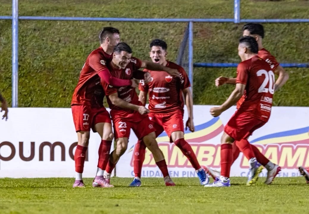 Fernando de la Mora logra un necesitado triunfo ante Benjamín Aceval en el Emiliano Ghezzi