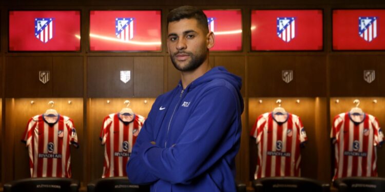 El Atlético de Madrid refuerza su zaga con el fichaje del argentino Cristian Romero El Atlético de Madrid refuerza su zaga con el fichaje del argentino Cristian Romero