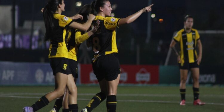 Guaraní golea a Sportivo Luqueño en el CARDIF por el Anual Femenino Guaraní golea a Sportivo Luqueño en el CARDIF por el Anual Femenino