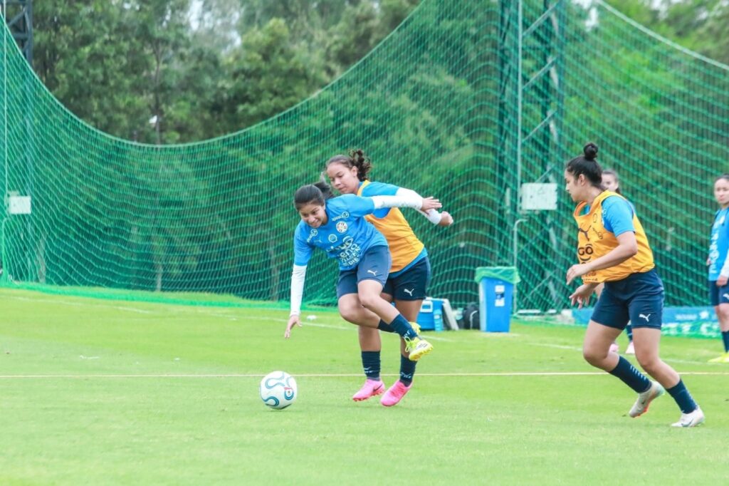 La Albirroja Femenina Sub 15 puso en marcha una nueva semana de trabajos enfocada en sus próximos desafíos La Albirroja Femenina Sub 15 puso en marcha una nueva semana de trabajos enfocada en sus próximos desafíos