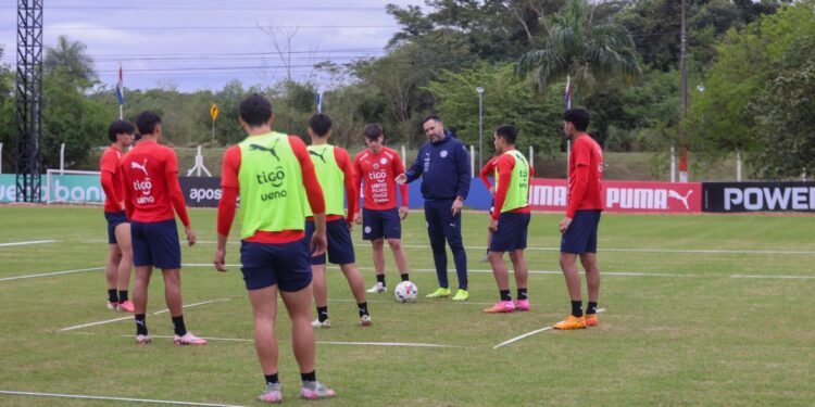 La Albirroja Sub 20 inició sus preparativos con miras a los amistosos en Montevideo