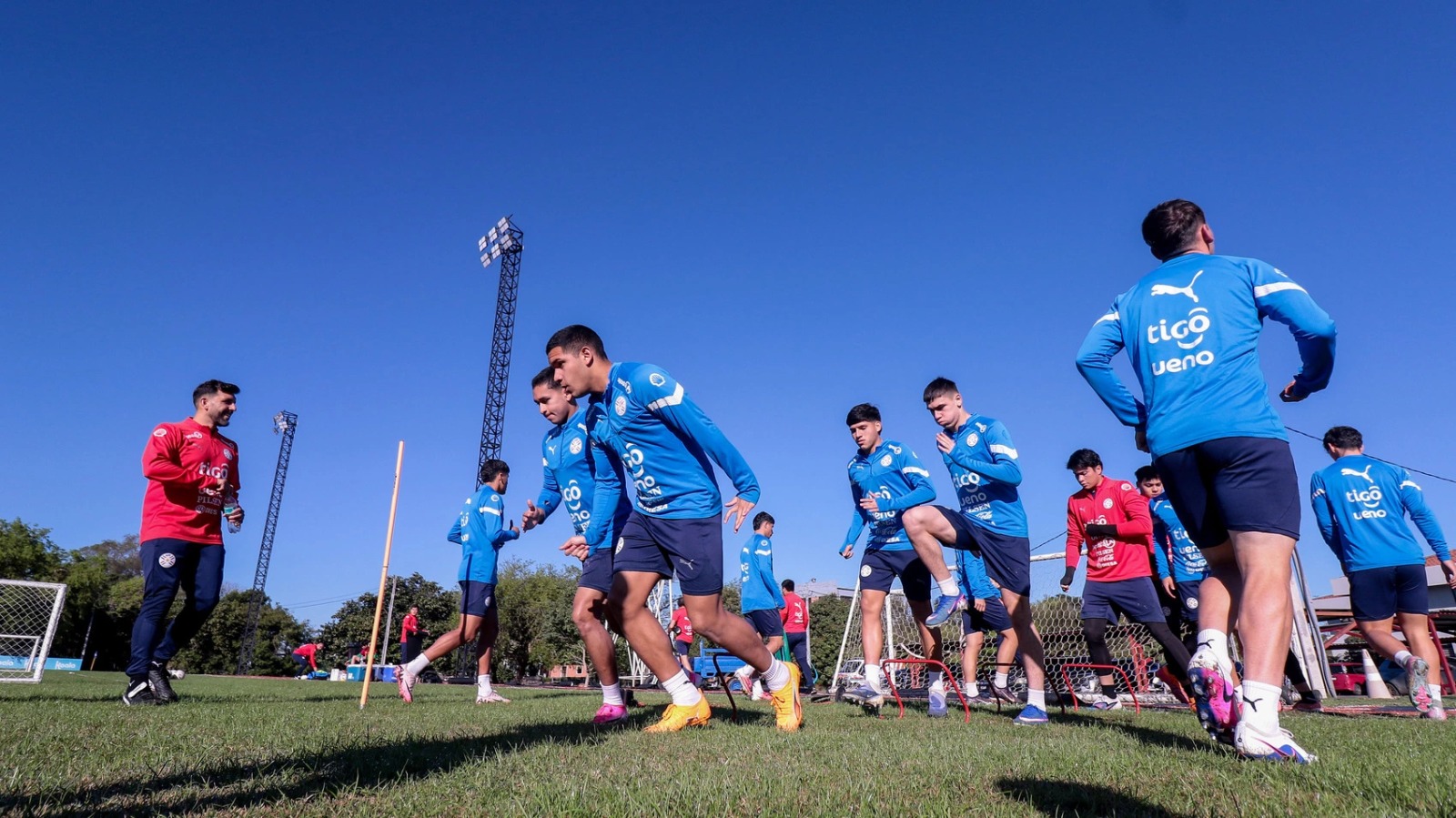 La Albirroja Sub 20 sumó una nueva jornada de prácticas con la mirada puesta en Uruguay