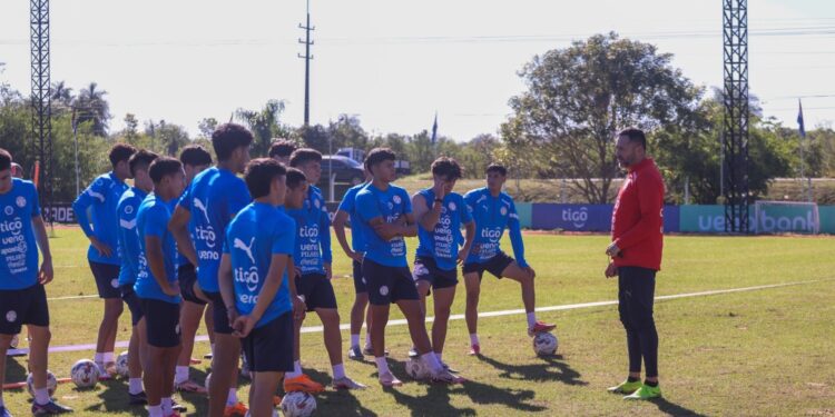 La Selección Paraguaya Sub 20 disputa ante Uruguay el primero de sus dos amistosos de preparación La Selección Paraguaya Sub 20 disputa ante Uruguay el primero de sus dos amistosos de preparación