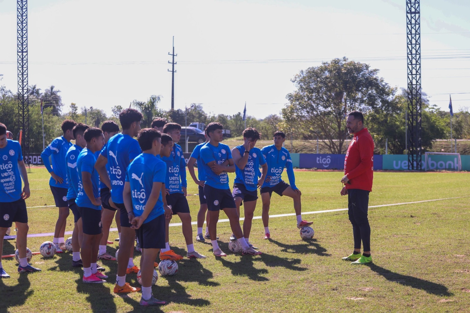 La Selección Paraguaya Sub 20 disputa ante Uruguay el primero de sus dos amistosos de preparación La Selección Paraguaya Sub 20 disputa ante Uruguay el primero de sus dos amistosos de preparación