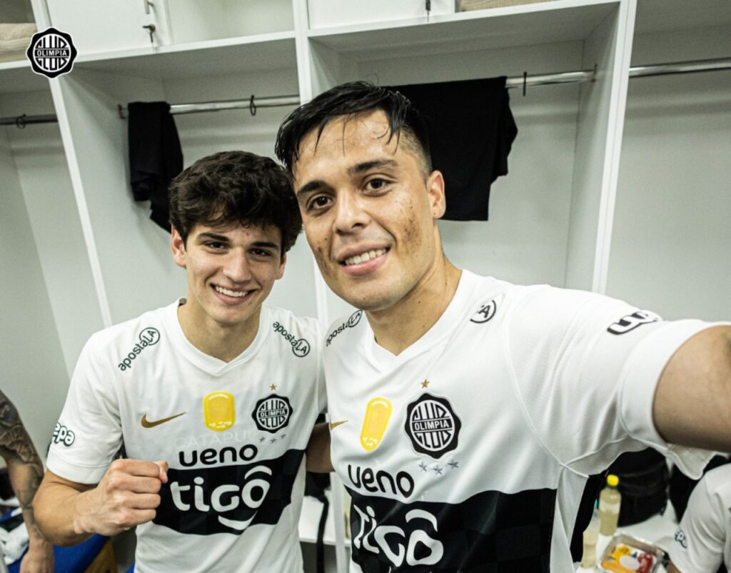 Olimpia hace su estreno en la Copa Paraguay frente a Cristóbal Colón de J. Augusto Saldívar en Capiatá Olimpia hace su estreno en la Copa Paraguay frente a Cristóbal Colón de J. Augusto Saldívar en Capiatá