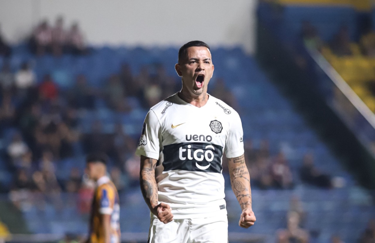 Derlis González reencuentra el gol en la Copa Paraguay y rompe una larga racha de sequía con Olimpia Derlis González reencuentra el gol en la Copa Paraguay y rompe una larga racha de sequía con Olimpia