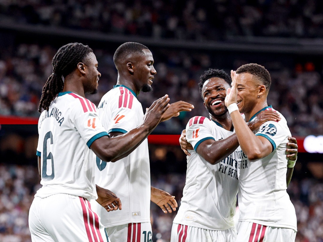 Real Madrid golea a la Real Sociedad con triplete de Mbappé y asume el liderazgo de LaLiga