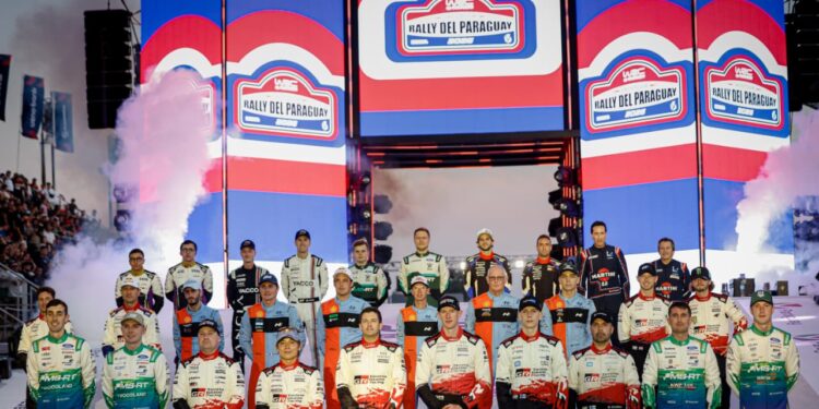 Multitudinaria largada simbólica pone en marcha el histórico Rally de Paraguay Multitudinaria largada simbólica pone en marcha el histórico Rally de Paraguay