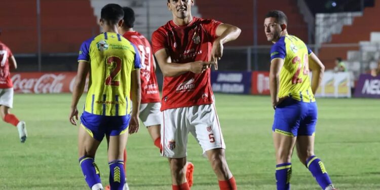 General Caballero de Juan León Mallorquín logra un agónico triunfo ante Deportivo Capiatá y alcanza la cima de la Intermedia General Caballero de Juan León Mallorquín logra un agónico triunfo ante Deportivo Capiatá y alcanza la cima de la Intermedia