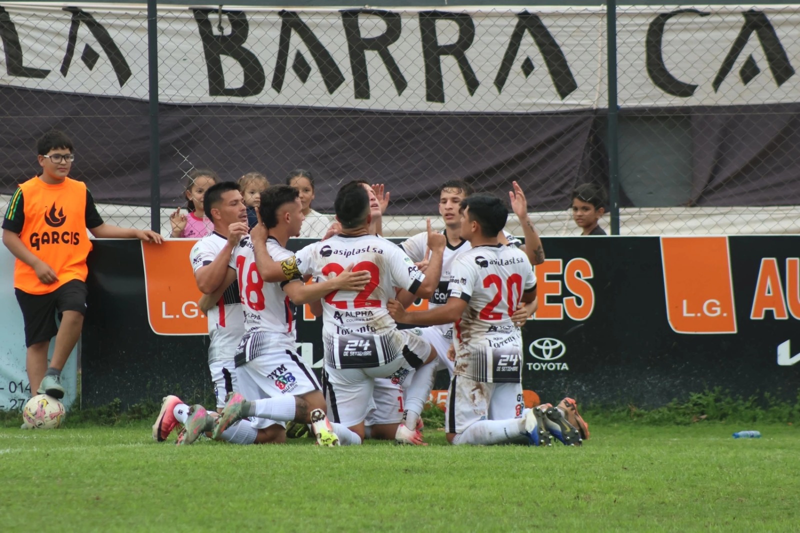 24 de Setiembre golea a Sportivo Iteño en el Próculo Cortázar por la Primera B