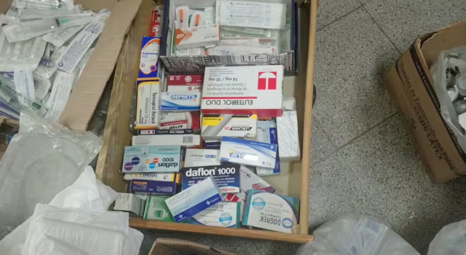 Otra «perlita» en el IPS: descubren “farmacia” con fármacos de alto costo en albergue de familiares del IPS