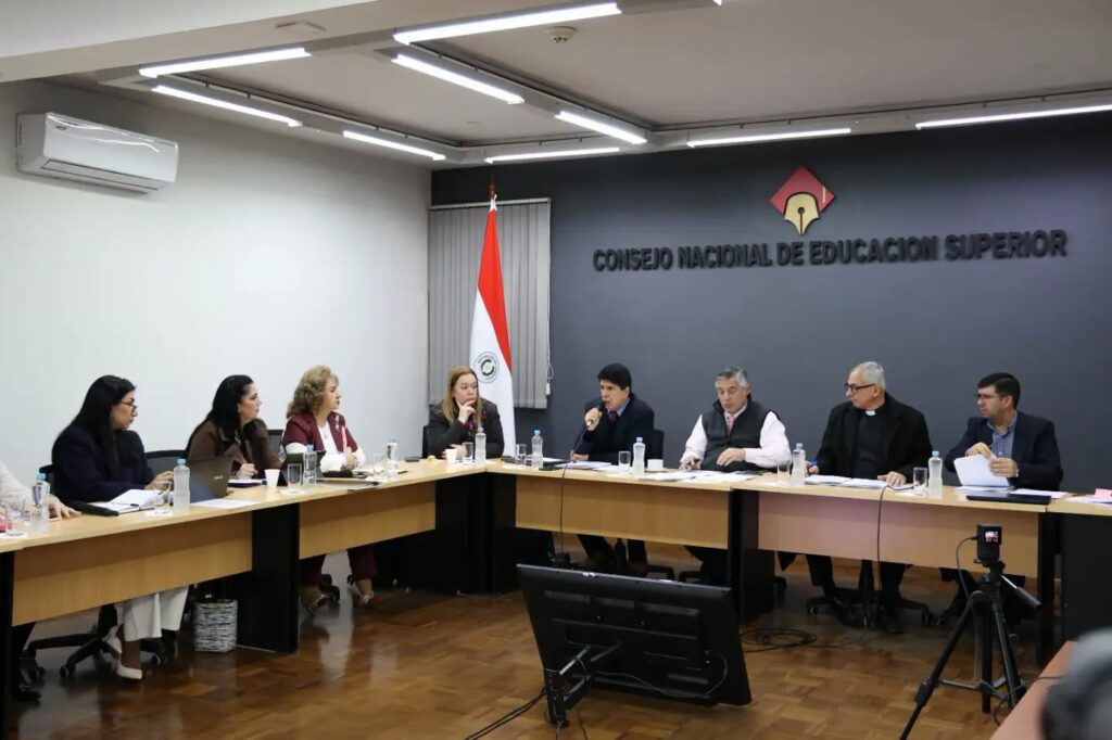 MEC anuncia más controles para validar títulos académicos y advierte posibles demoras